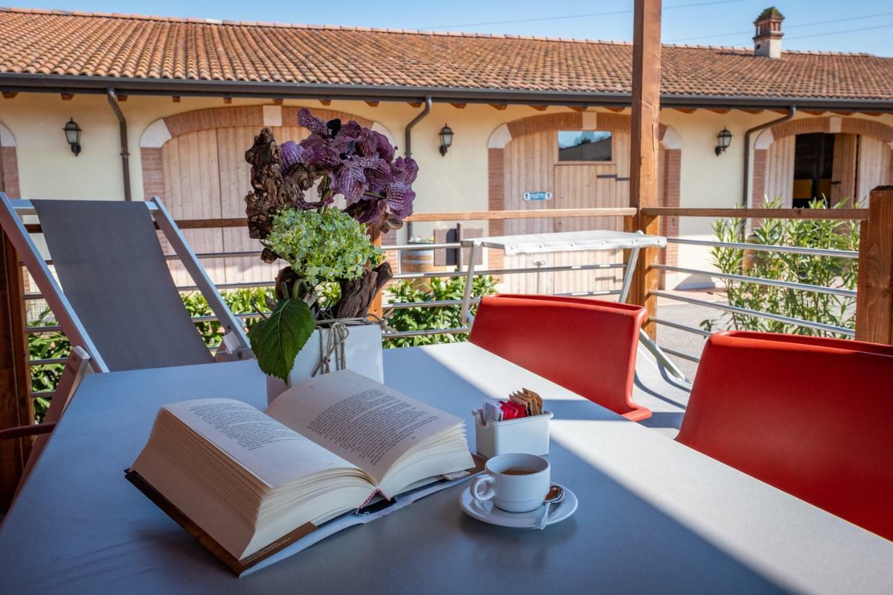 Agriturismo Tre Colline 巴多利诺 外观 照片
